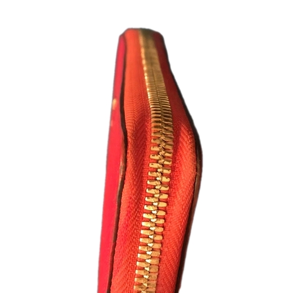 MCM Milla Grained Red Leather Zipped Wallet Card Holder (EXCELLENT CONDITION - Picture 10 of 12